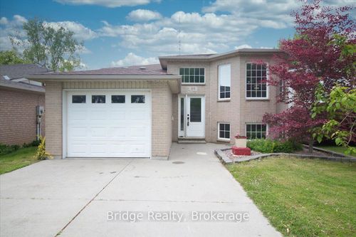 35 Greenfield Lane, Chatham, ON, N7L5N4 | Card Image
