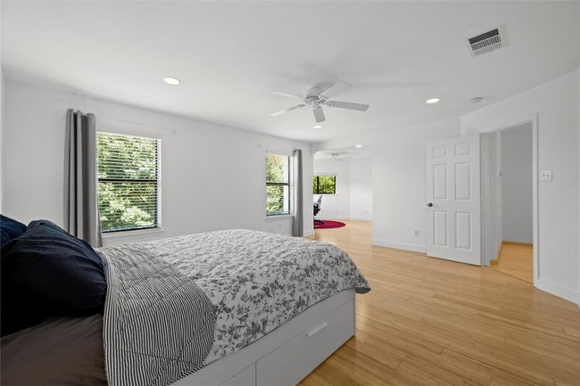 Primary Bedroom | Image 17