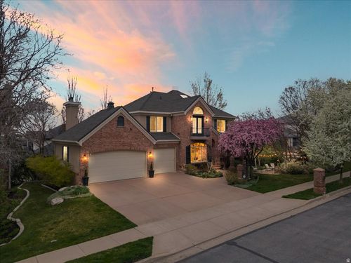 1095 Mariwood Cir, North Salt Lake, UT, 84054-3348 | Card Image