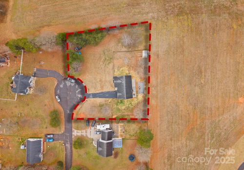 134 Falling Leaf Ln, Statesville, NC, 28677-2100 | Card Image