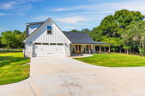 428 12th St, Valley Mills, TX, 76689-4498 | Card Image