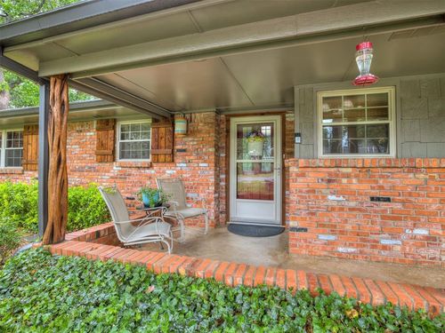 2420 E 5th St, Edmond, OK, 73034-7273 | Card Image