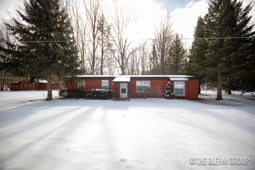 17601 8 Mile Road, Stanwood, MI, 49346 | Card Image