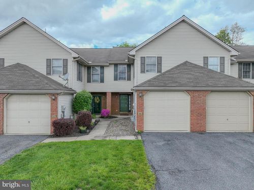 886 Woodridge Dr, MIDDLETOWN, PA, 17057-3193 | Card Image
