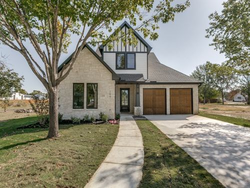 204 Pecan St, Roanoke, TX, 76262-8687 | Card Image
