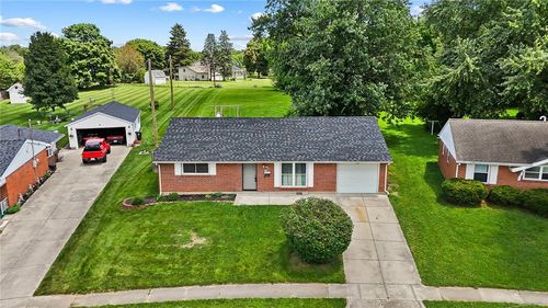 1283 Arlington Dr, Xenia, OH, 45385-5311 | Card Image