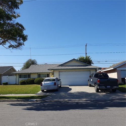 8881 Albatross Dr, Huntington Beach, CA, 92646-3304 | Card Image