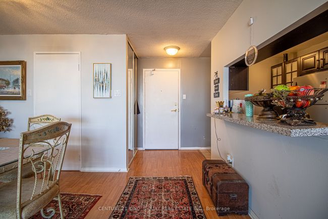 1911 - 4185 Shipp Dr, Condo with 2 bedrooms, 2 bathrooms and null parking in Mississauga ON | Image 5