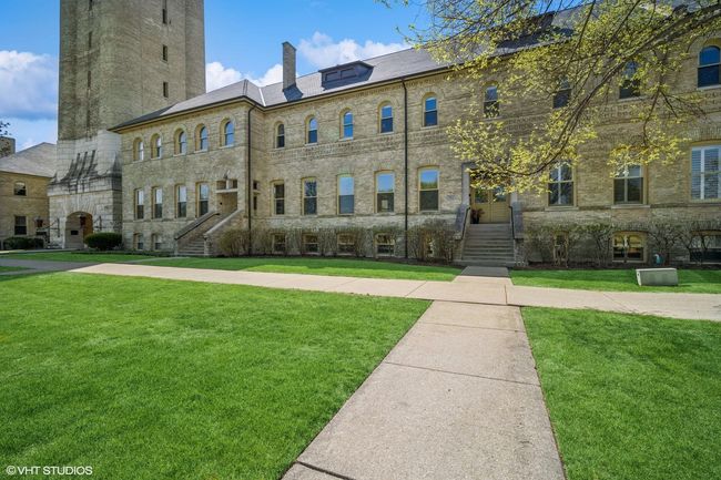 APT-211 - 242 Leonard Wood S, Condo with 2 bedrooms, 1 bathrooms and 1 parking in Highland Park IL | Image 27