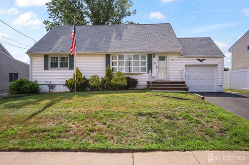 16 Mercury Cir, South Amboy, NJ, 08879-2413 | Card Image