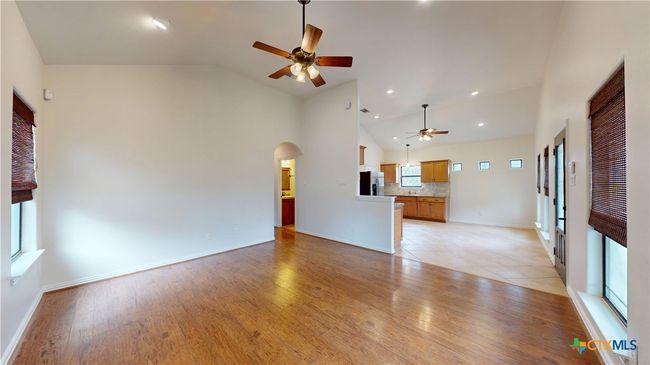 Living Area | Image 11
