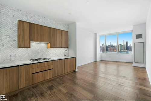 29b-21 India St, Brooklyn, NY, 11222-7372 | Card Image