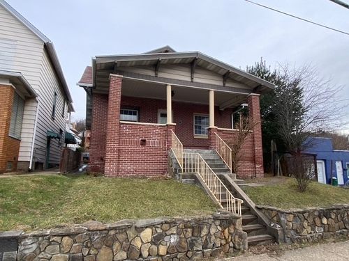 836 Duss Ave, Ambridge, PA, 15003-2043 | Card Image