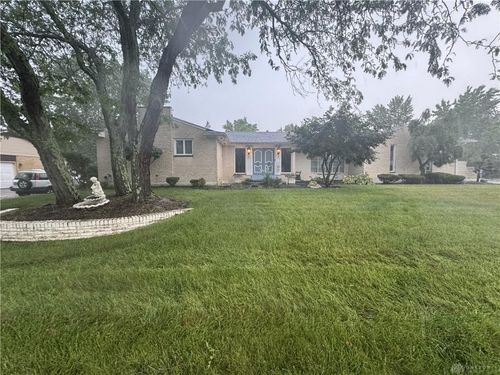 801 Accent Park Dr, Dayton, OH, 45417-8811 | Card Image