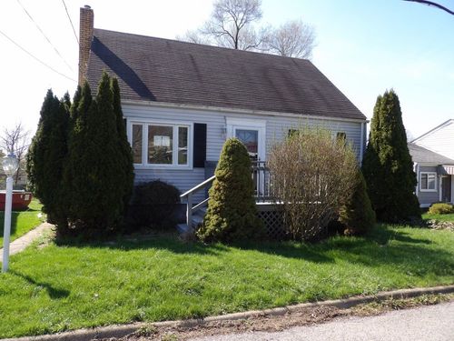 1821 W 8th St, Patterson Hts, PA, 15010-2807 | Card Image