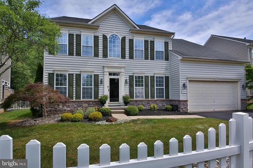 273 Barnhill Rd, PERKASIE, PA, 18944-4414 | Card Image