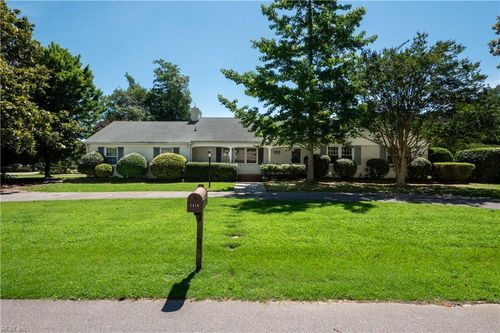1416 Berkshire Ln, Virginia Beach, VA, 23451-3721 | Card Image