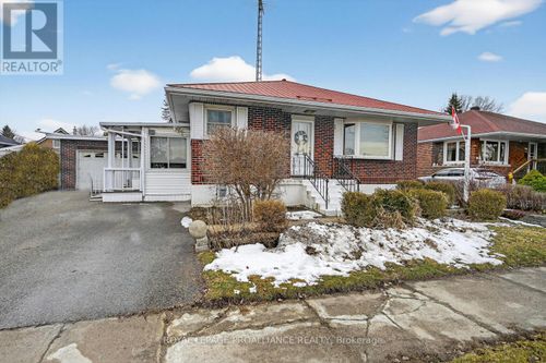 80 Sevenoaks Avenue, Brockville, ON, K6V2V4 | Card Image