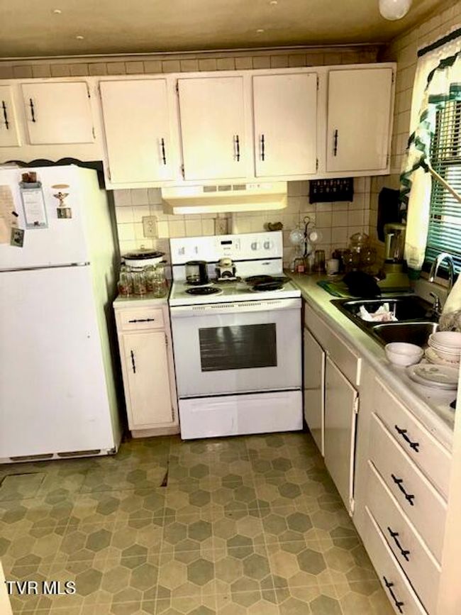 11616 Alfred Cox Dr, House other with 3 bedrooms, 1 bathrooms and null parking in Pound VA | Image 22