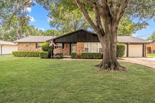 3513 Granada Dr, Richland Hills, TX, 76118-5952 | Card Image