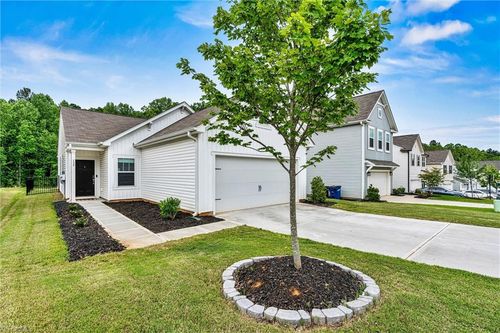 139 Batten Ridge Dr, Statesville, NC, 28677-8440 | Card Image