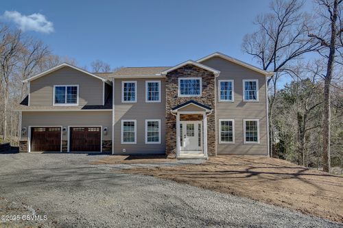 96 Dogwood Ln, Lewisburg, PA, 17837-8811 | Card Image