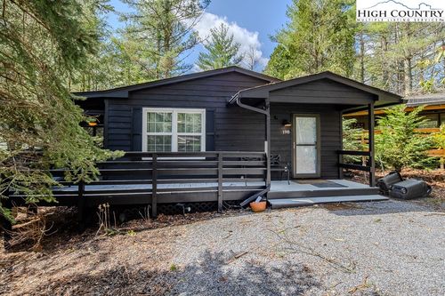 198 Black Pine Rd, Newland, NC, 28657-8209 | Card Image