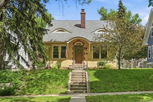 2023 Princeton Ave, Saint Paul, MN, 55105-1528 | Card Image