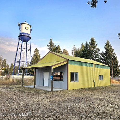5864 W Maine St, Spirit Lake, ID, 83869 | Card Image