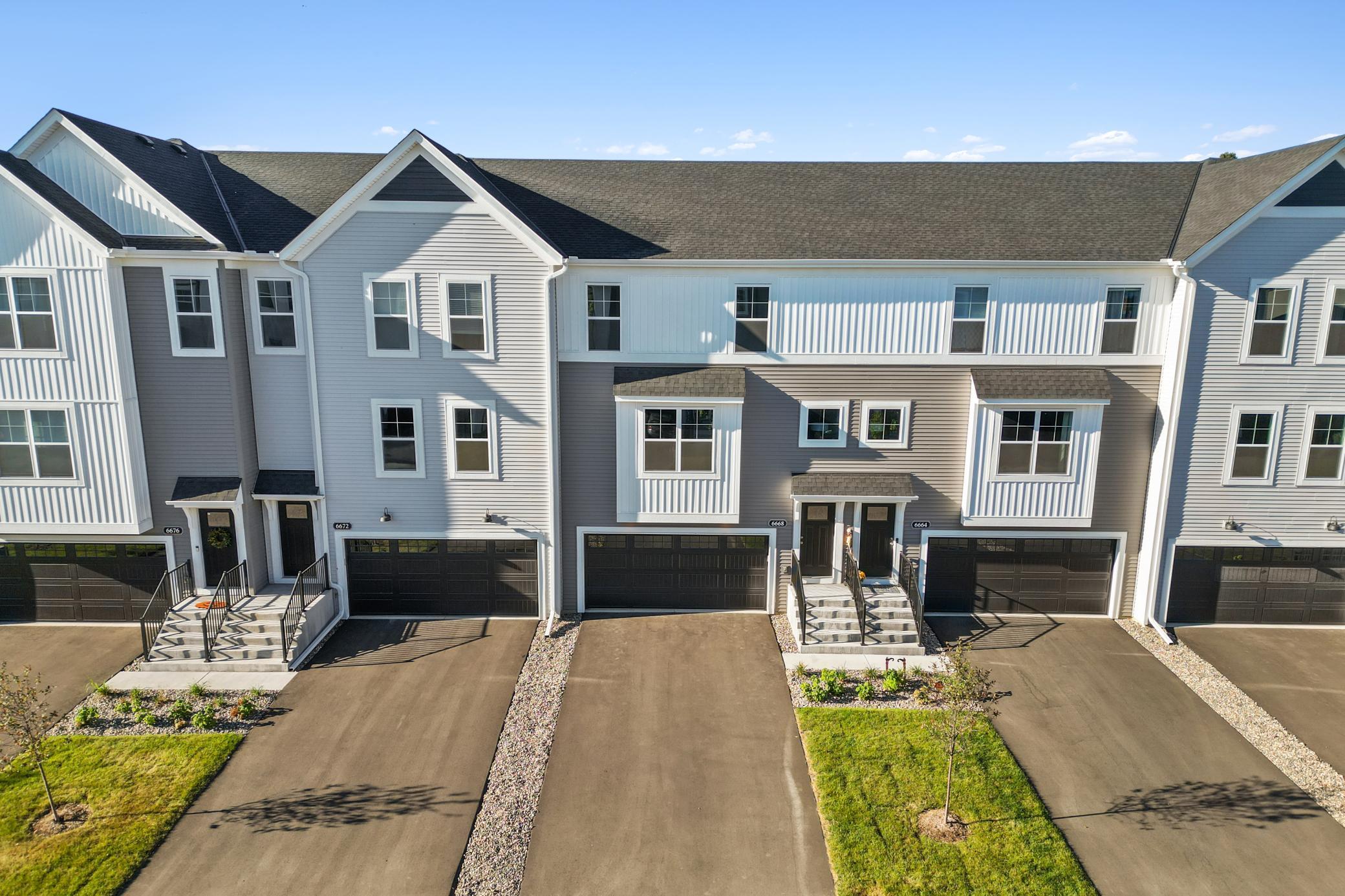Jody Ave, Cottage Grove, MN 55016