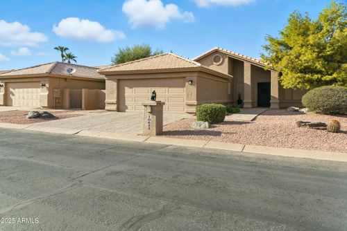 10622 E Nacoma Dr, Sun Lakes, AZ, 85248-7725 | Card Image