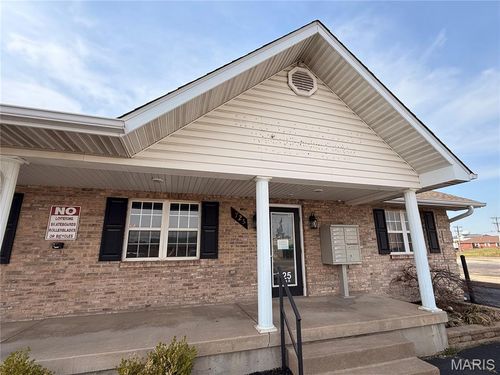 725 Sute A Maple Valley Drive, Farmington, MO, 63640 | Card Image