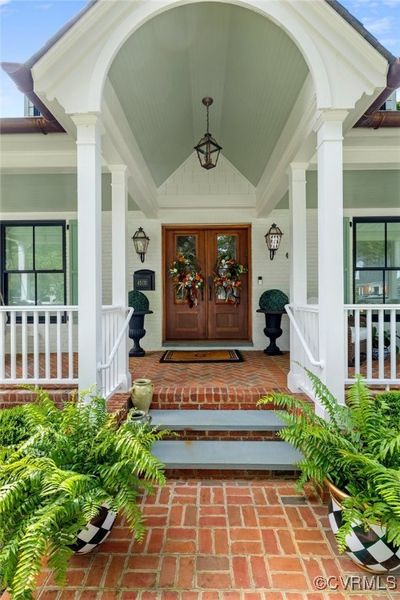 Gas lanterns & Governor's Antiques custom shop front doors w/ sliders | Image 3