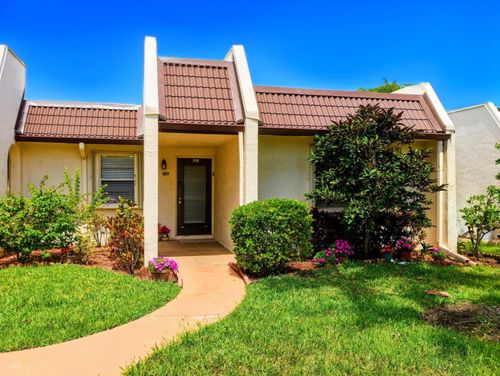 175 Lake Susan Ln, West Palm Beach, FL, 33411-9226 | Card Image