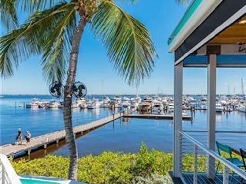 302-815 Nw Flagler Ave, Stuart, FL, 34994-1158 | Card Image
