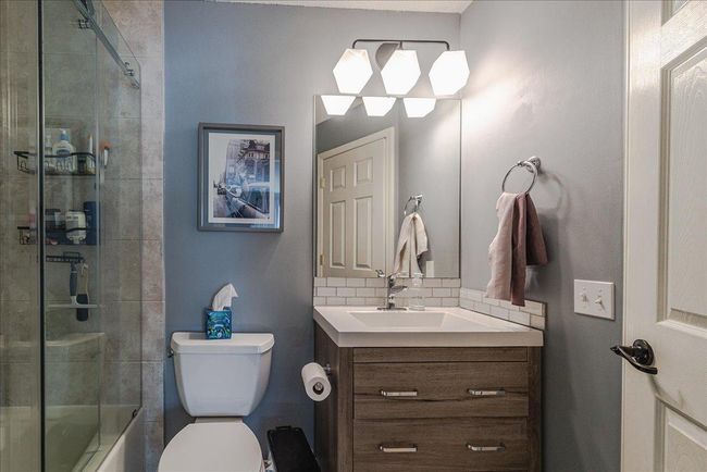 17.Bathroom Upper.jpg | Image 16