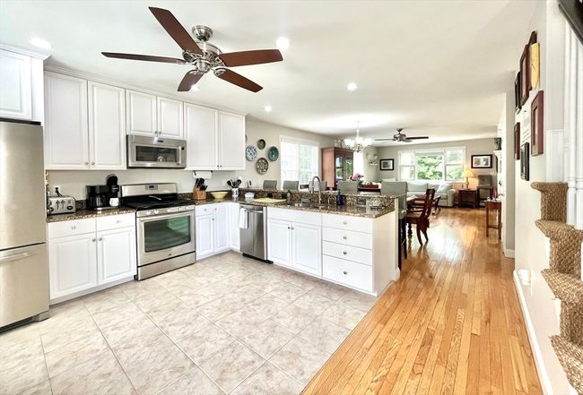 APT-3 - 19 Lafayette Rd, Condo with 3 bedrooms, 3 bathrooms and 3 parking in Ipswich MA | Image 4