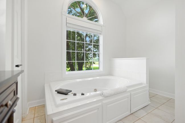 208 Loop Dr, House other with 4 bedrooms, 4 bathrooms and 3 parking in Winchester TN | Image 39