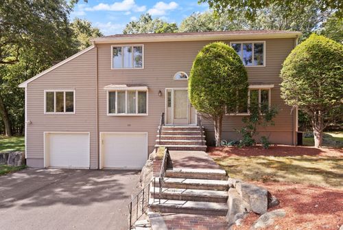 109 Hampton Rd, Sharon, MA, 02067-3202 | Card Image