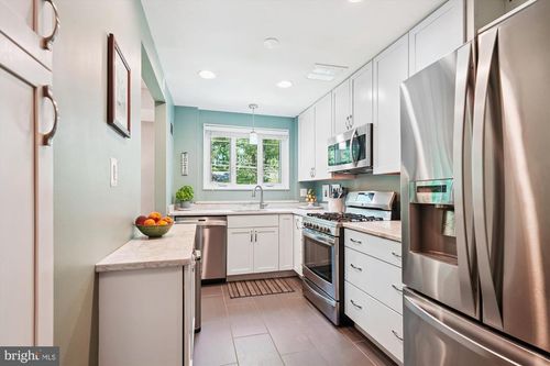 apt-104-10427 Montrose Ave, BETHESDA, MD, 20814-4138 | Card Image