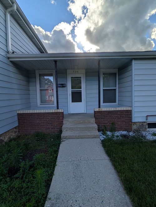 a-726 S Jefferson St, Woodstock, IL, 60098-3918 | Card Image