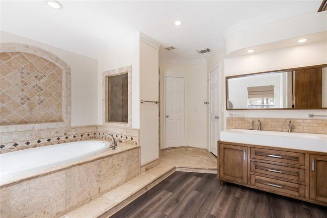 2nd floor Primary bath | Image 39