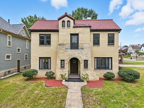 348 N Broadway St, New Philadelphia, OH, 44663-2616 | Card Image