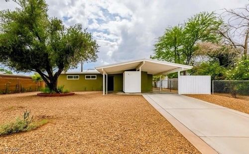 709 N 22nd St, Las Vegas, NV, 89101-2709 | Card Image