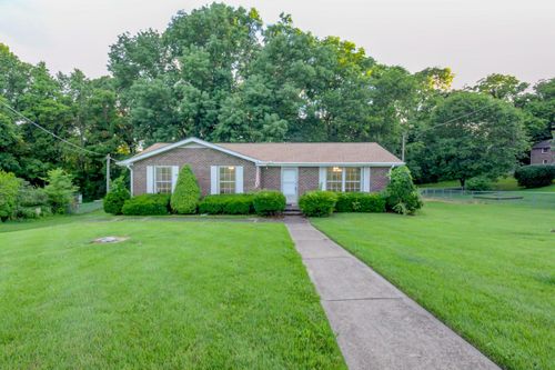304 Ridgeland Dr, Clarksville, TN, 37043-5703 | Card Image