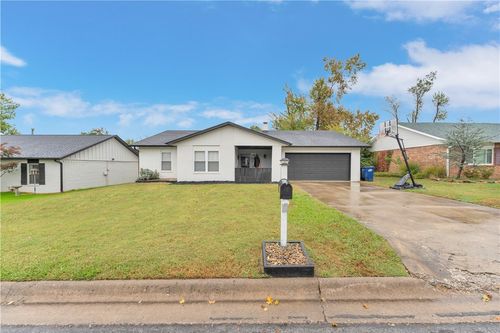 2713 W Gum St, Rogers, AR, 72758-4849 | Card Image
