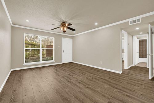 1817 Commonwealth Street, Houston, TX, 77006 | Card Image