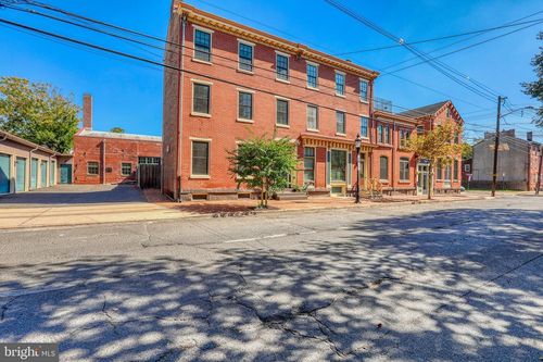 unit-1-242 Centre St, Trenton, NJ, 08611-2202 | Card Image