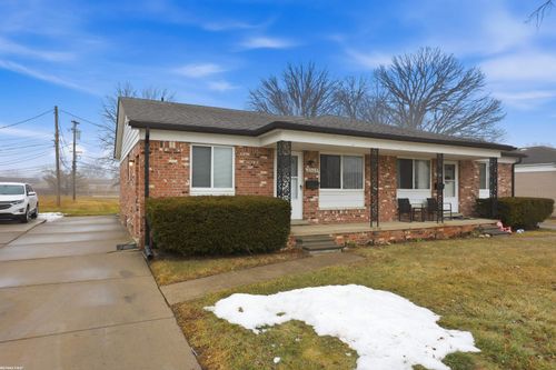 22409 Violet St, Saint Clair Shores, MI, 48082-1724 | Card Image