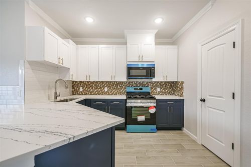 6719 Windhaven Rd, Liverpool, TX, 77577 | Card Image